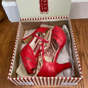 Women's Red Shoes